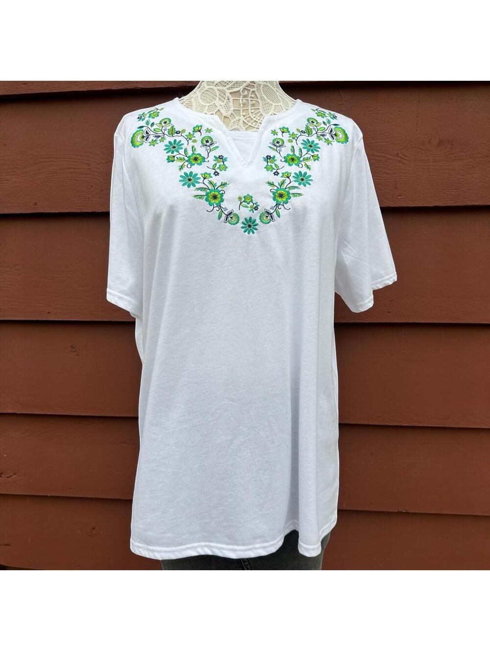 Liberty Lane White Floral Embroidered Notch Neck Tee